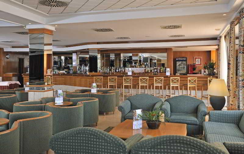 Sumba- Borneo Hotel Cala Millor  Restaurant foto